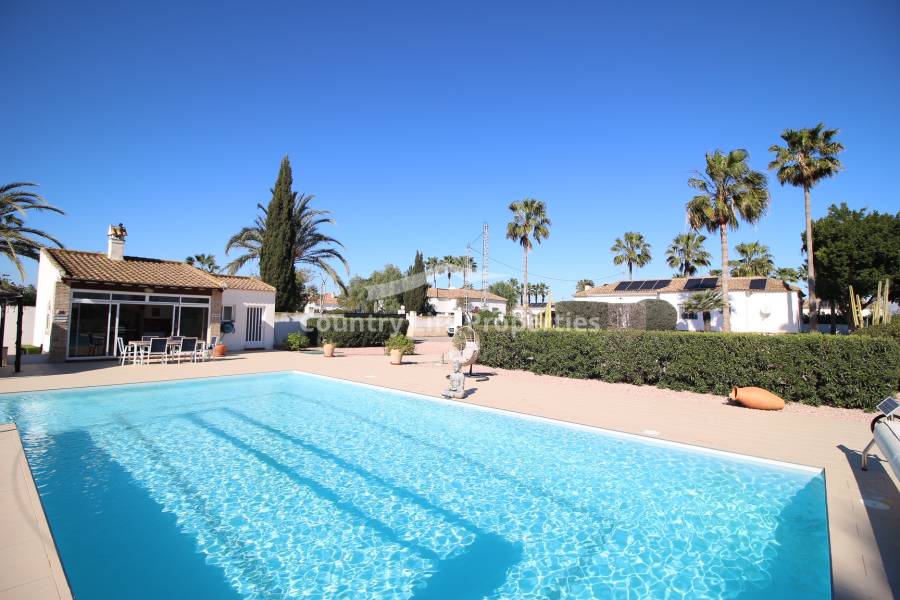 Resale - Villa - Catral - Countryside 