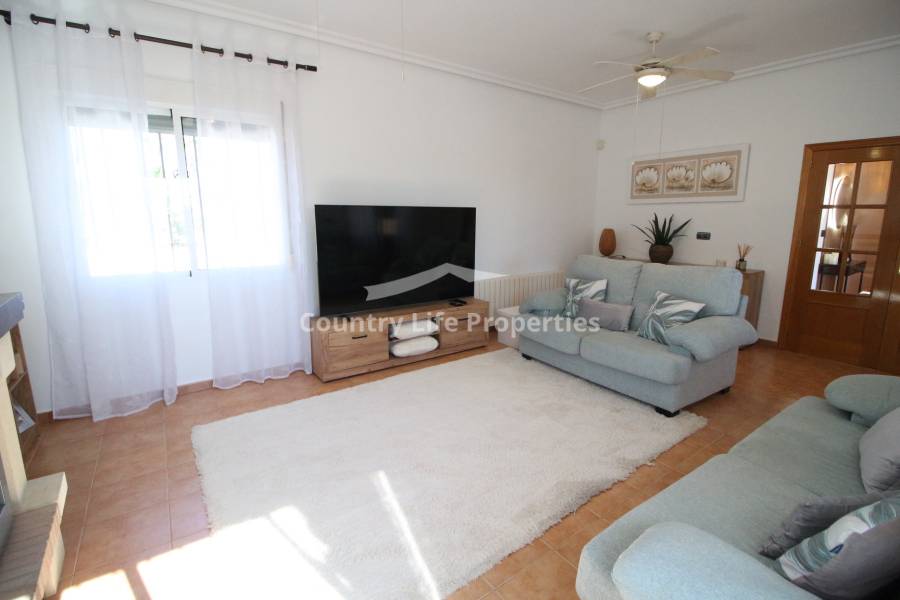 Resale - Villa - Catral - Countryside 