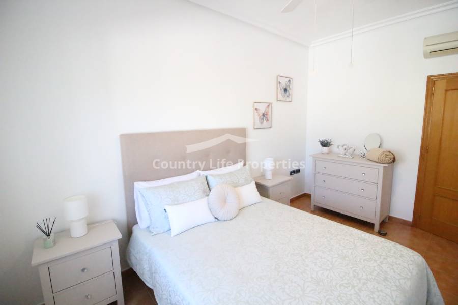 Resale - Villa - Catral - Countryside 