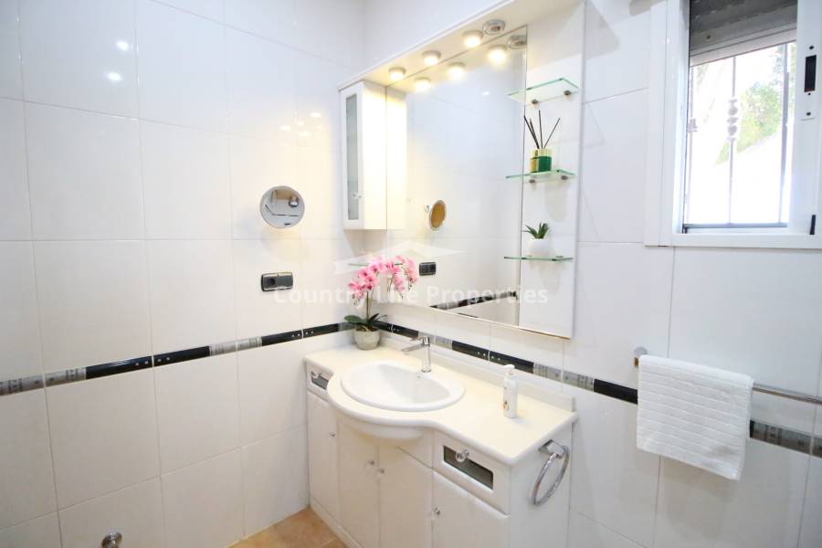 Resale - Villa - Catral - Countryside 