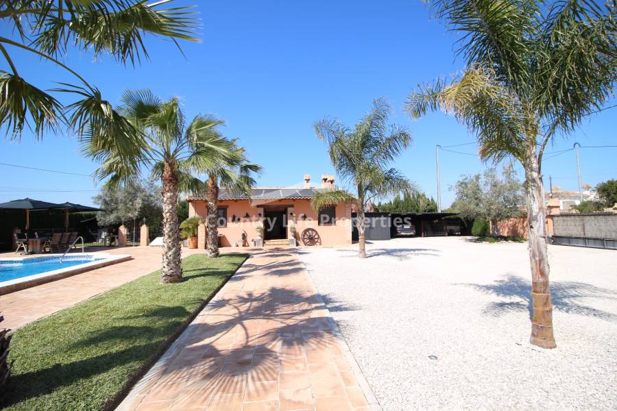 Resale - Villa - Catral - Countryside 