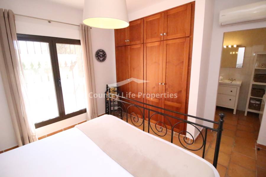 Resale - Villa - Catral - Countryside 