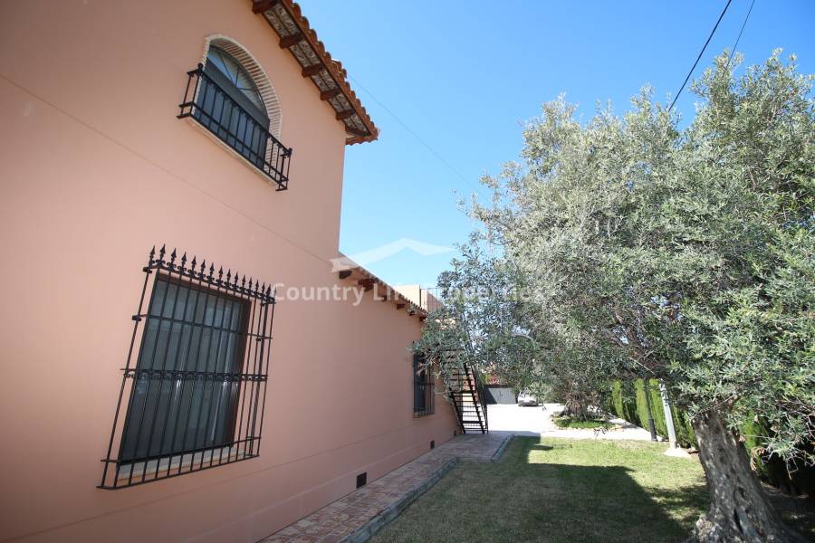 Resale - Villa - Catral - Countryside 