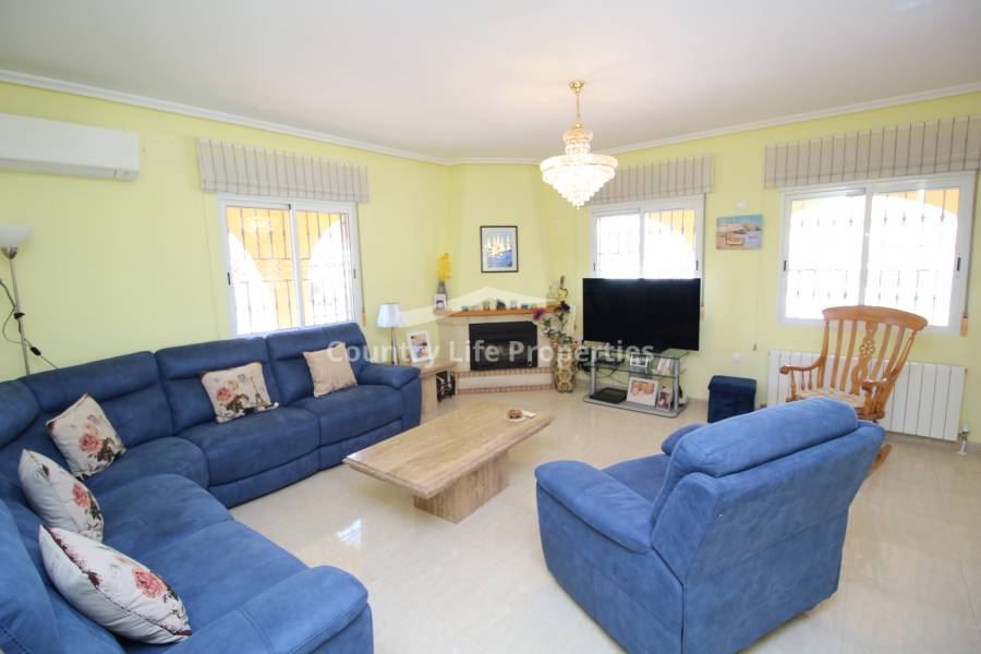 Resale - Villa - Catral - Countryside 