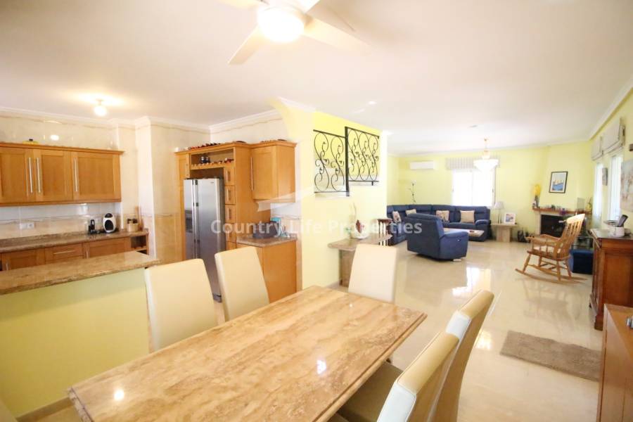 Resale - Villa - Catral - Countryside 