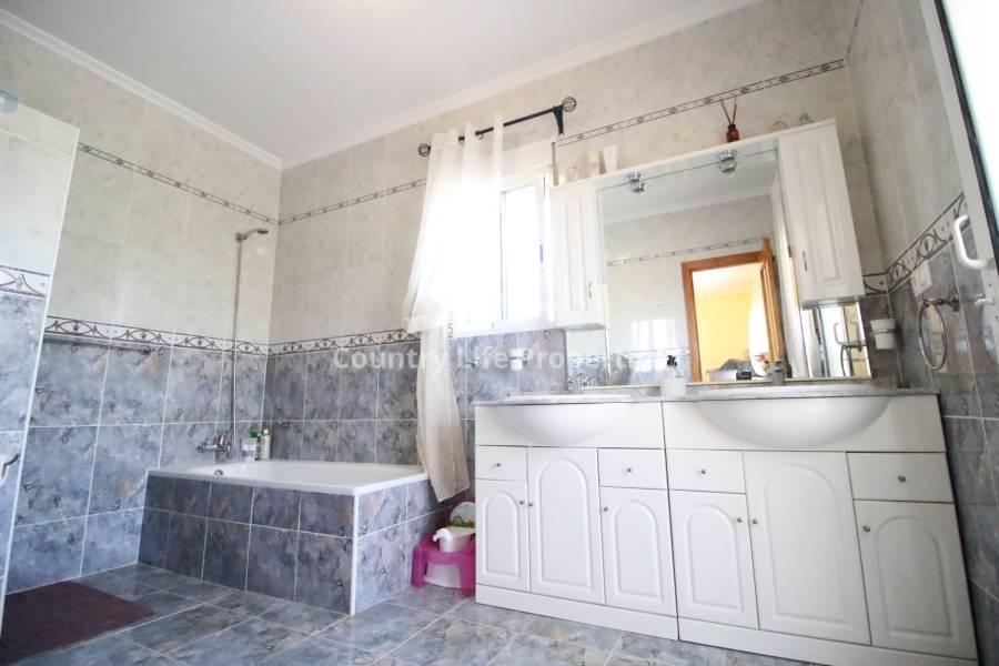 Resale - Villa - Catral - Countryside 