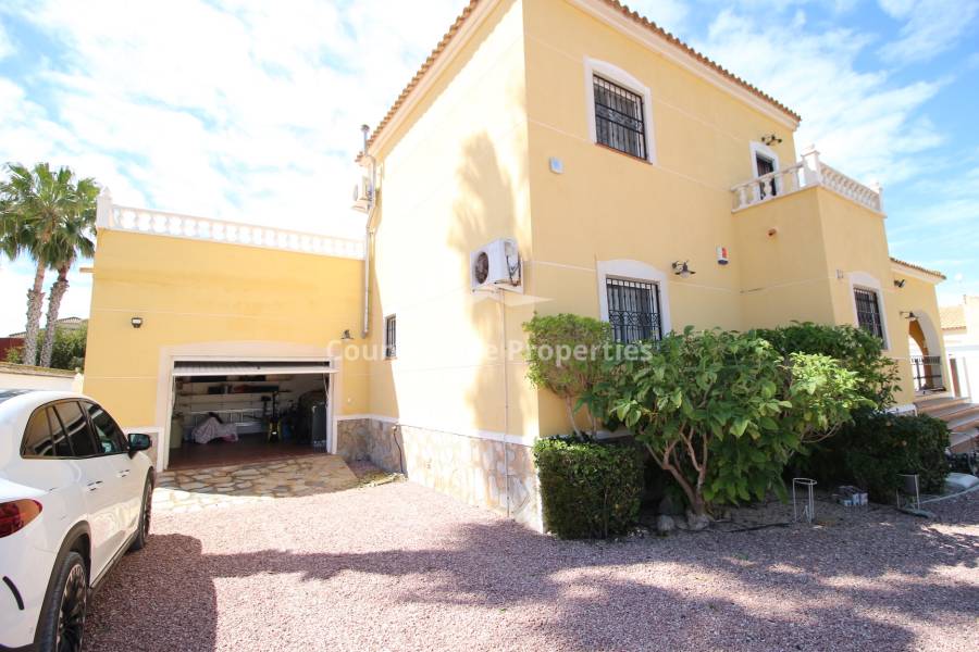 Resale - Villa - Catral - Countryside 