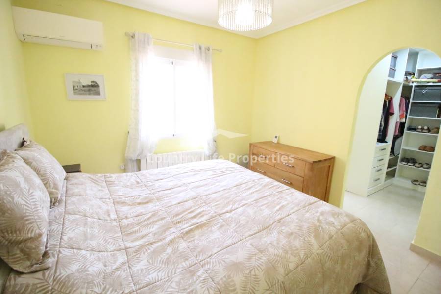 Resale - Villa - Catral - Countryside 