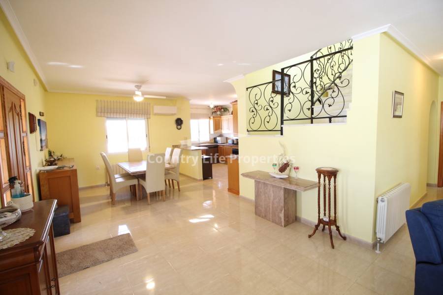 Resale - Villa - Catral - Countryside 