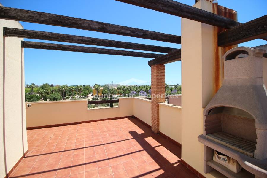 Resale - Townhouse - Dolores - Nuevo Sector 