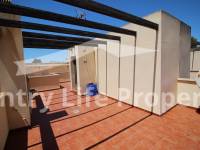 Resale - Townhouse - Dolores - Nuevo Sector 