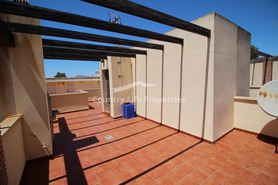 Resale - Townhouse - Dolores - Nuevo Sector 
