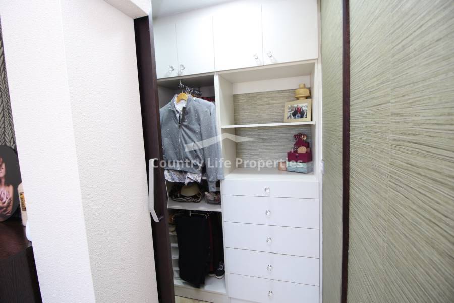 Resale - Townhouse - Dolores - Nuevo Sector 