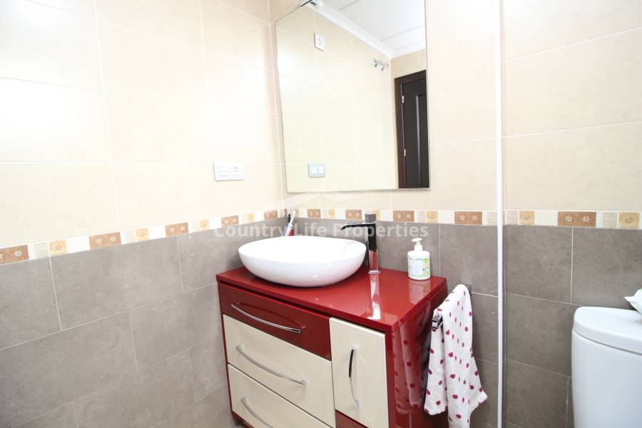 Resale - Townhouse - Dolores - Nuevo Sector 