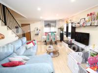Resale - Townhouse - Dolores - Nuevo Sector 