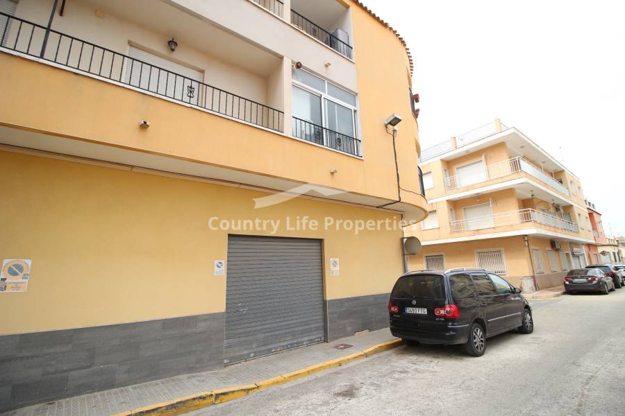 Resale - Garage - Dolores - Town