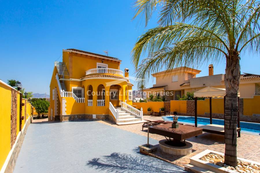 Revente - Chalet - Orihuela - .