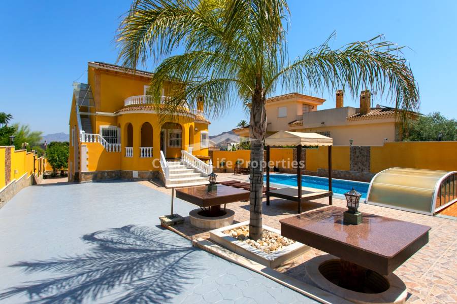 Revente - Chalet - Orihuela - .