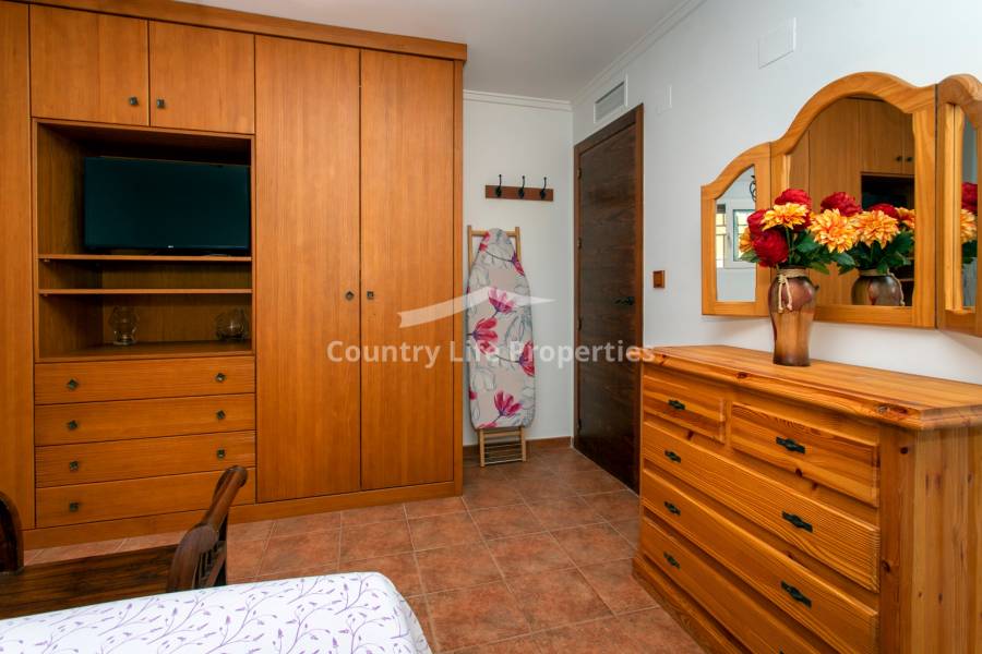 Revente - Chalet - Orihuela - .