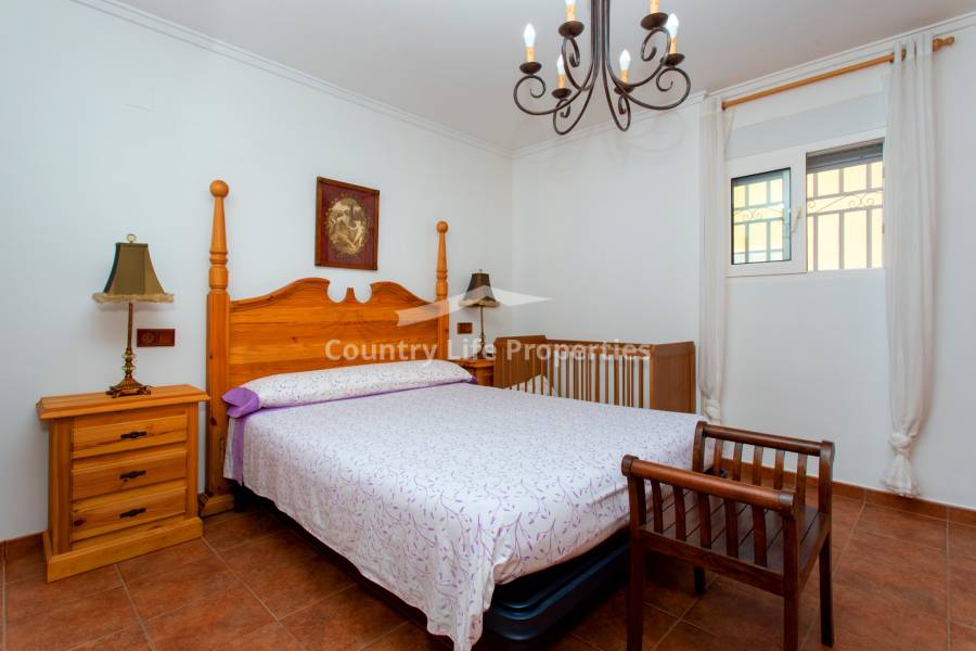 Revente - Chalet - Orihuela - .