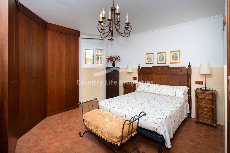 Revente - Chalet - Orihuela - .