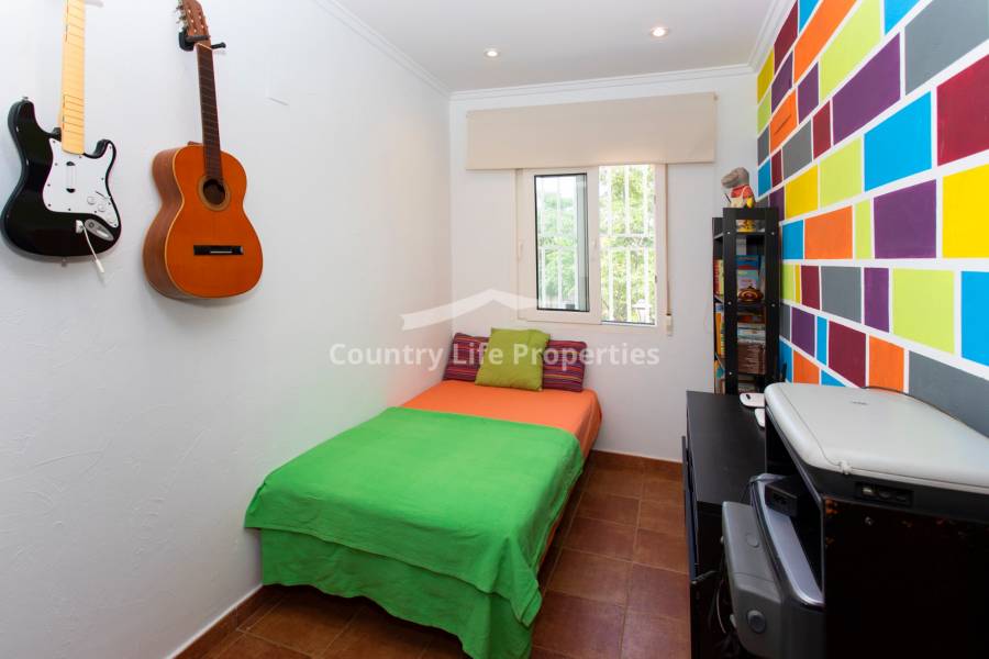 Revente - Chalet - Orihuela - .