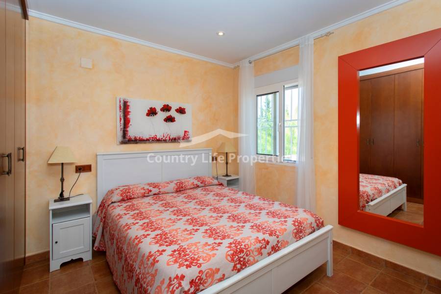 Revente - Chalet - Orihuela - .