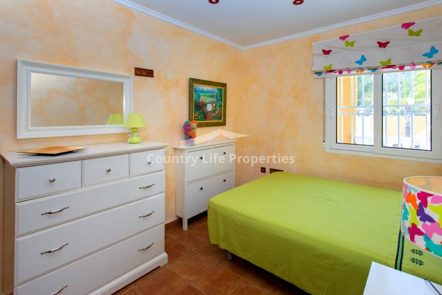 Revente - Chalet - Orihuela - .