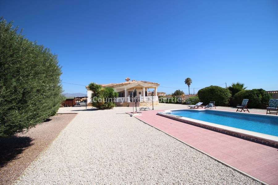 Resale - Villa - Catral - Countryside 