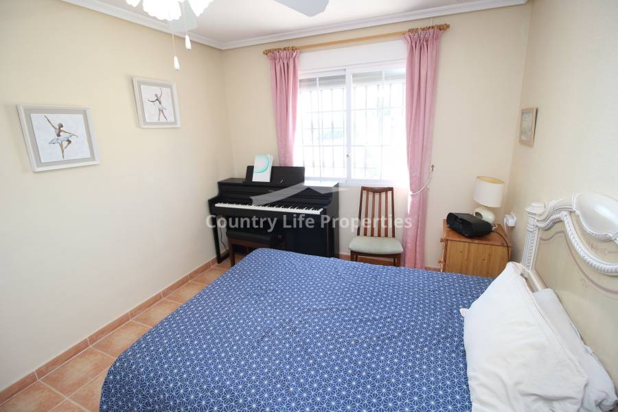 Resale - Villa - Catral - Countryside 