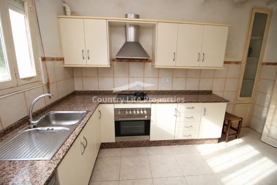 Wederverkoop - Dorpshuis - Dolores - Town
